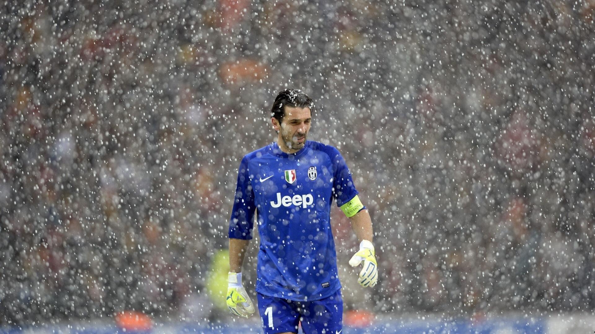 【开云】大连鲲城新赛季教练团队全面揭晓，张耀坤挂帅重塑球队，朱挺担任进攻助理，王耀鹏球员教练双角色